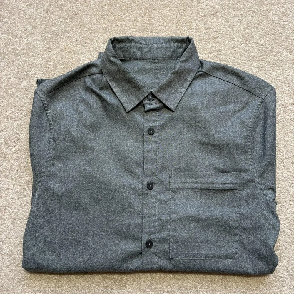 Lululemon‎ Shirt Mens Medium Gray Solid Button Up Long Sleeve Stretch Casual